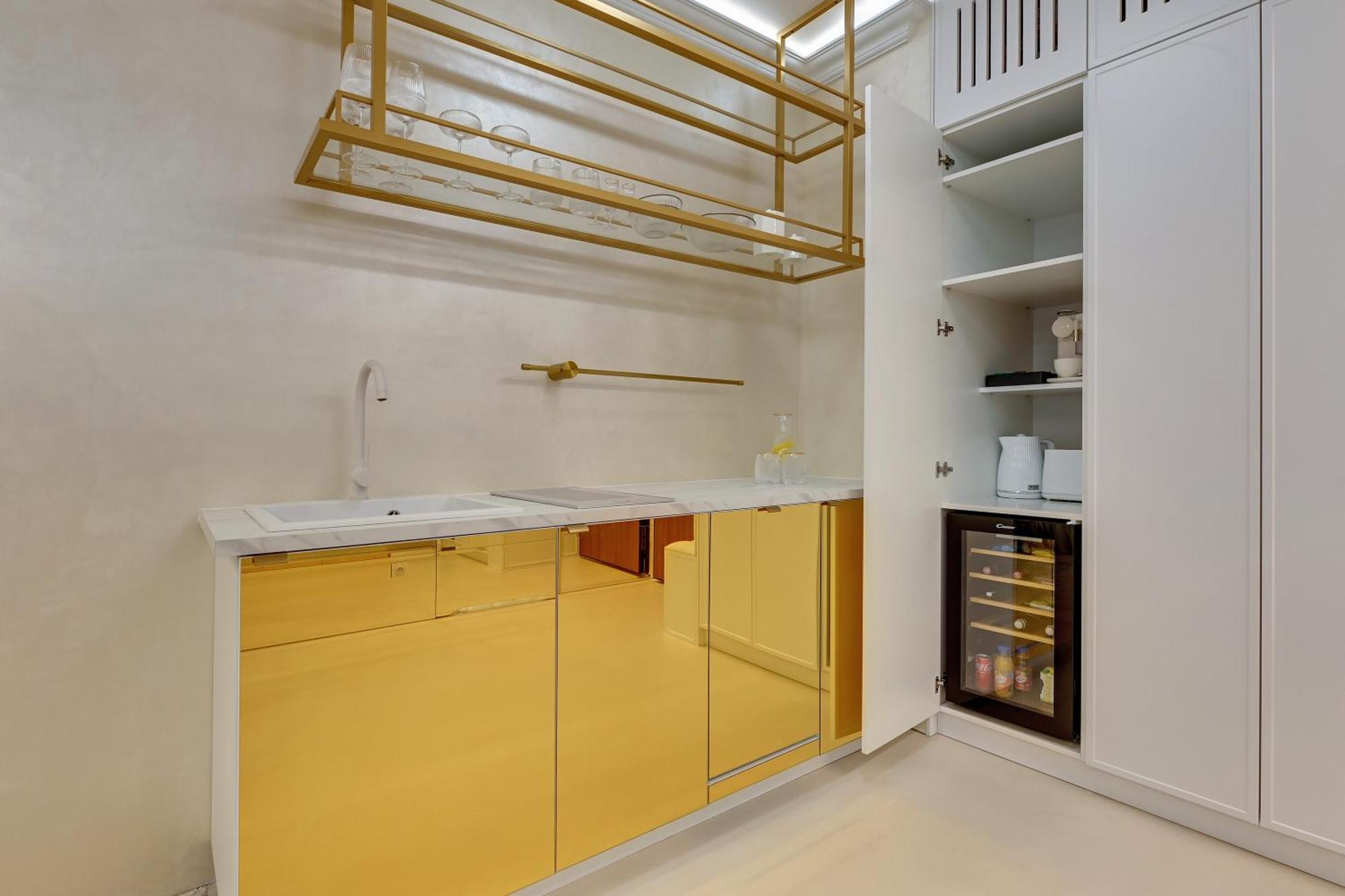 Apartment Jacuzzi Mirror By Downtown Danzig