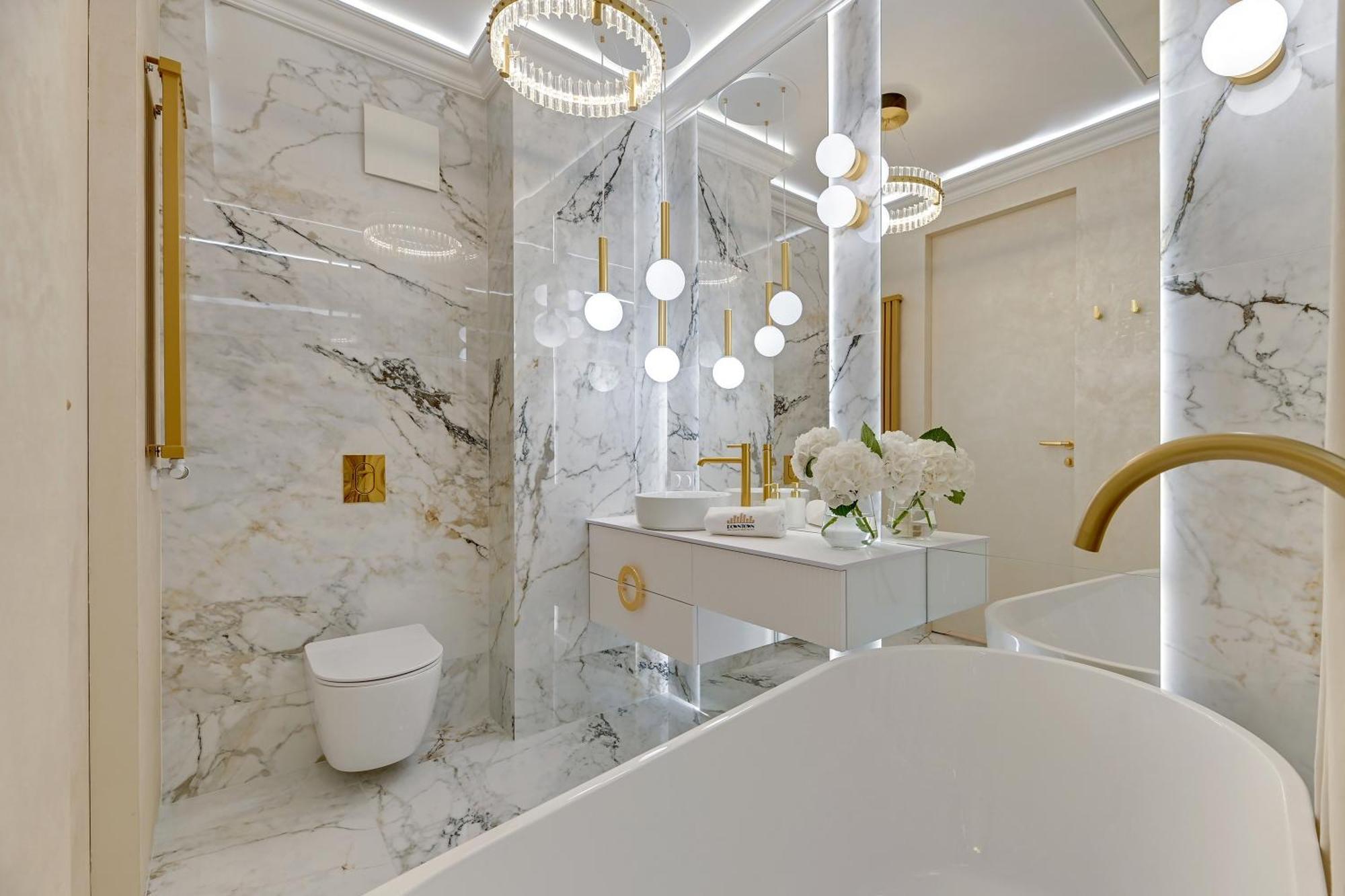 Jacuzzi Mirror By Downtown
